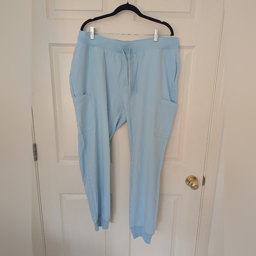 Light Blue Women scrub set - Picture 4 of 7